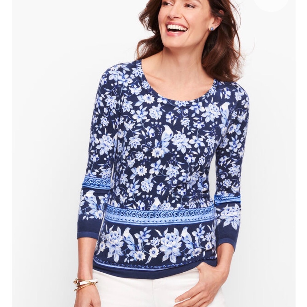 🌻 Talbots Navy Floral Long Sleeve Top